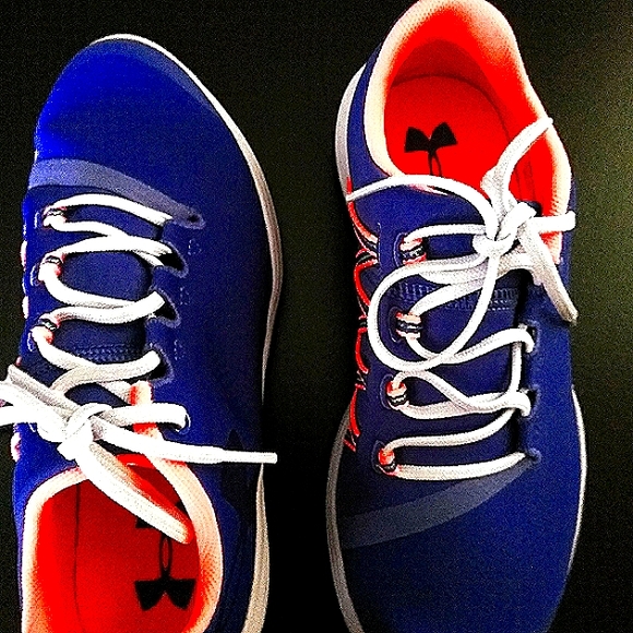 🆕 3.5 YOUTH UNDER ARMORE - Picture 4 of 6